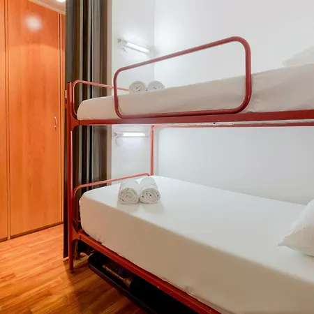 Apartment Hostdomus - Center *