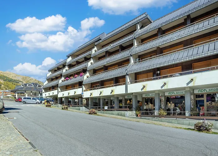 Hostdomus - Center Apartment